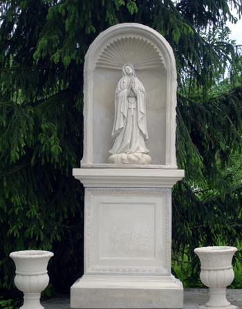 Памятник №2